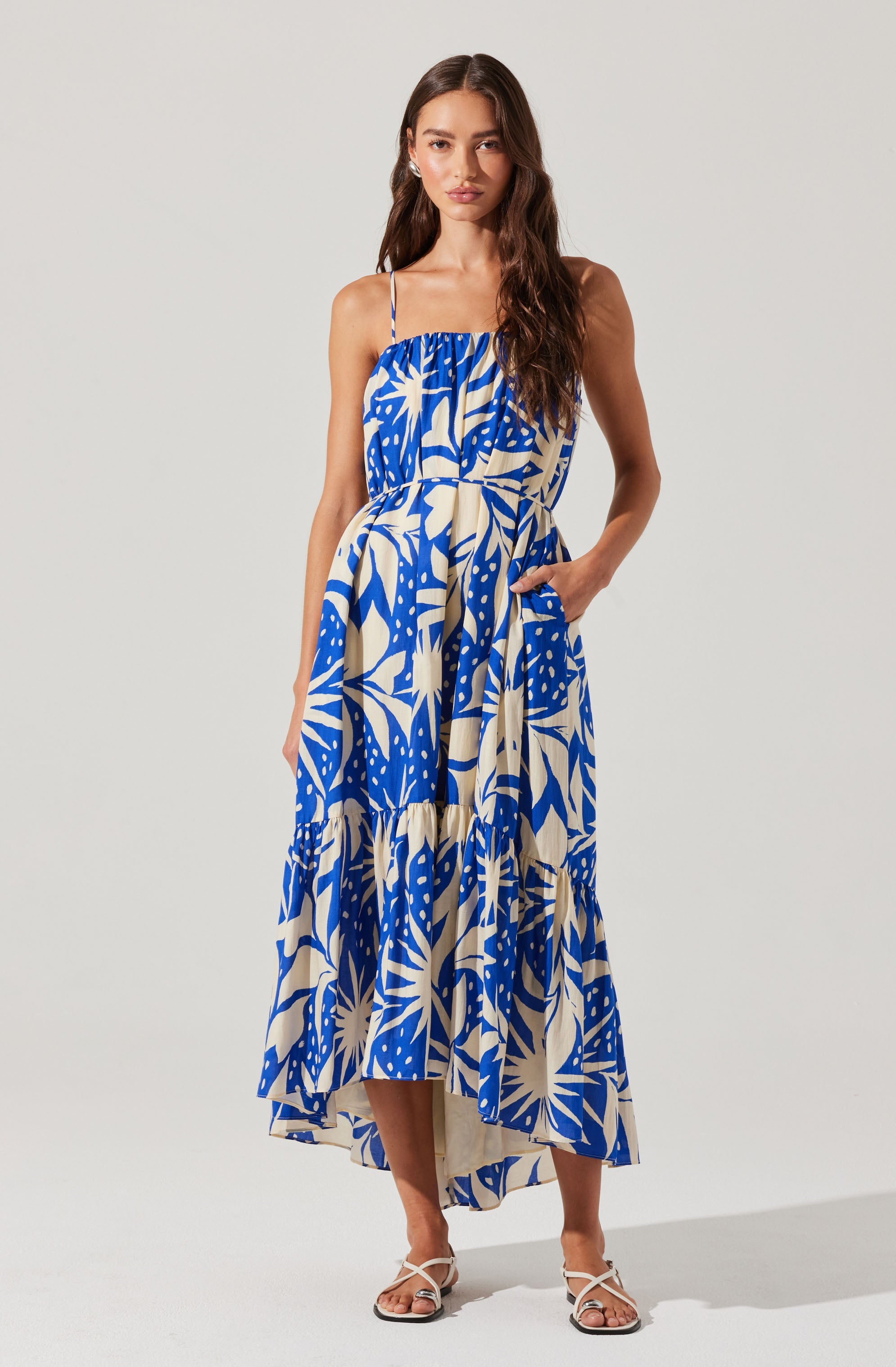 【関税&送料込】THE ANDAMANE Dresses Blue Sarina Linen-Blend Maxi Dress– ASTR the Label