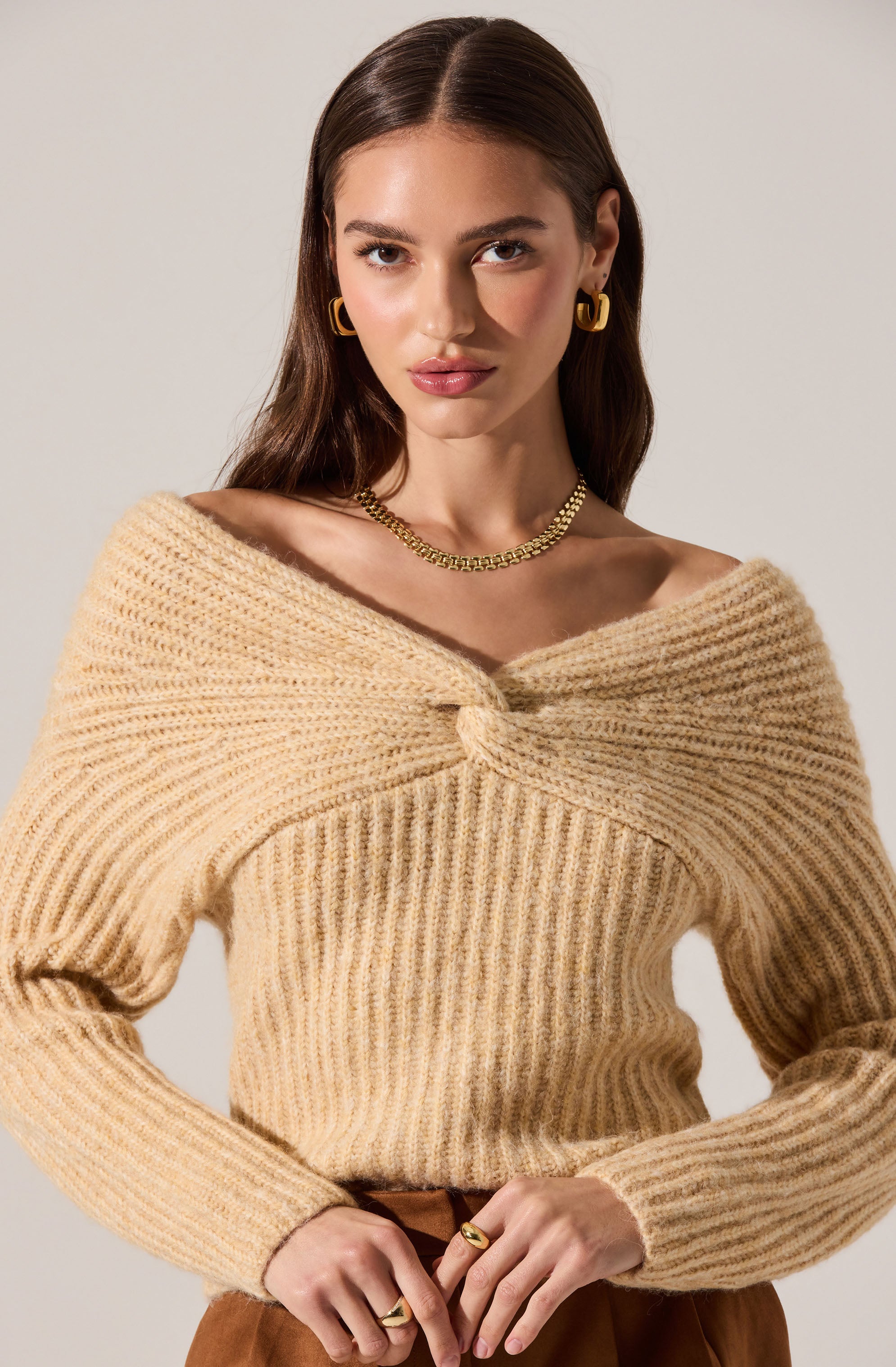 Franisbel Twist Front Sweater - ASTR the Label
