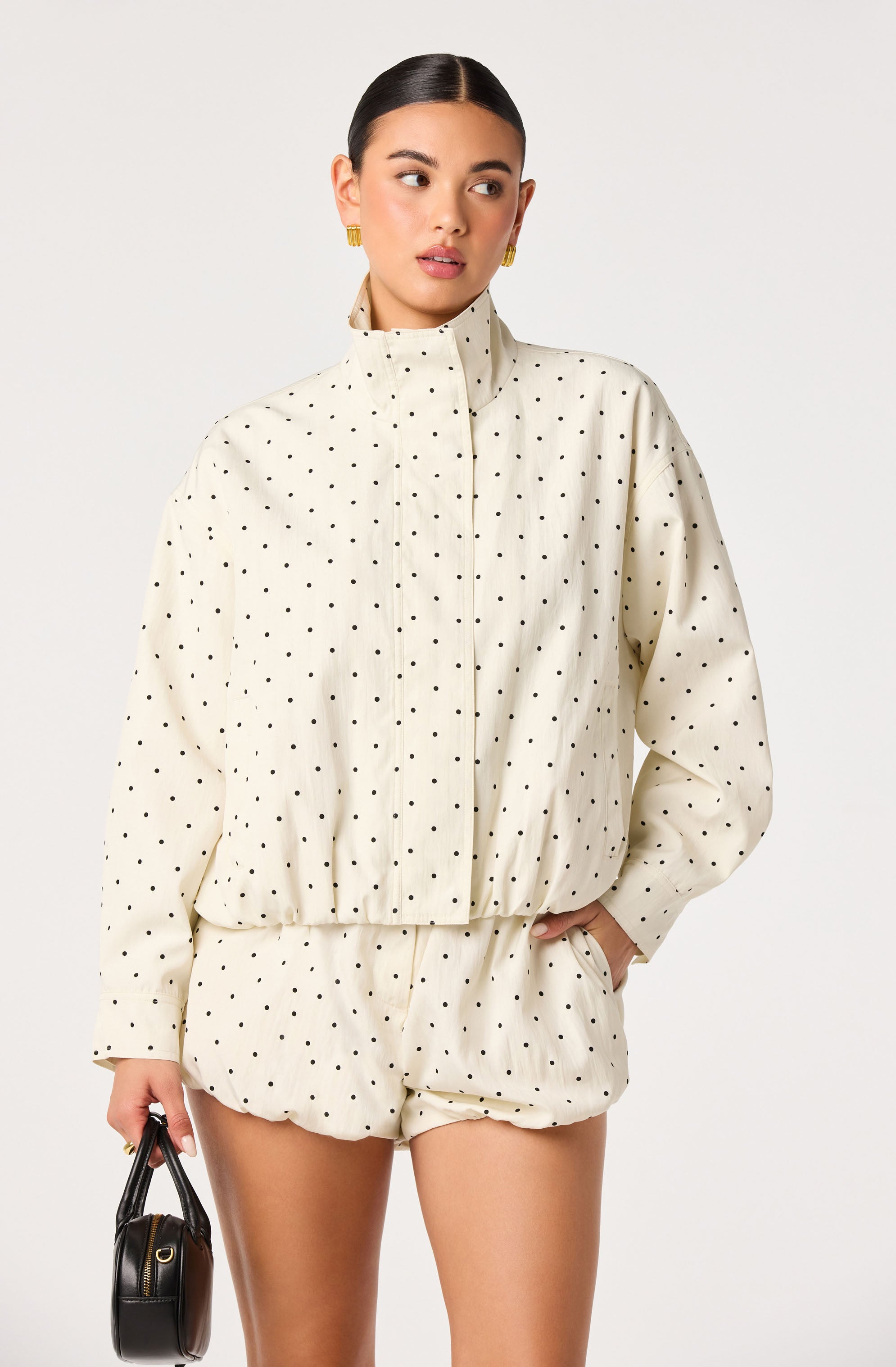 AT19470DOT_BLACKPOLKADOT_1_868