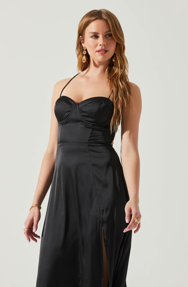Black Sweetheart Neck Sheath Dress - Keep the spotlight on you throughout the party, with this gorgeous piece. It features a captivating sweetheart neckline. Style this dress with a pair of sandals and a handbag.