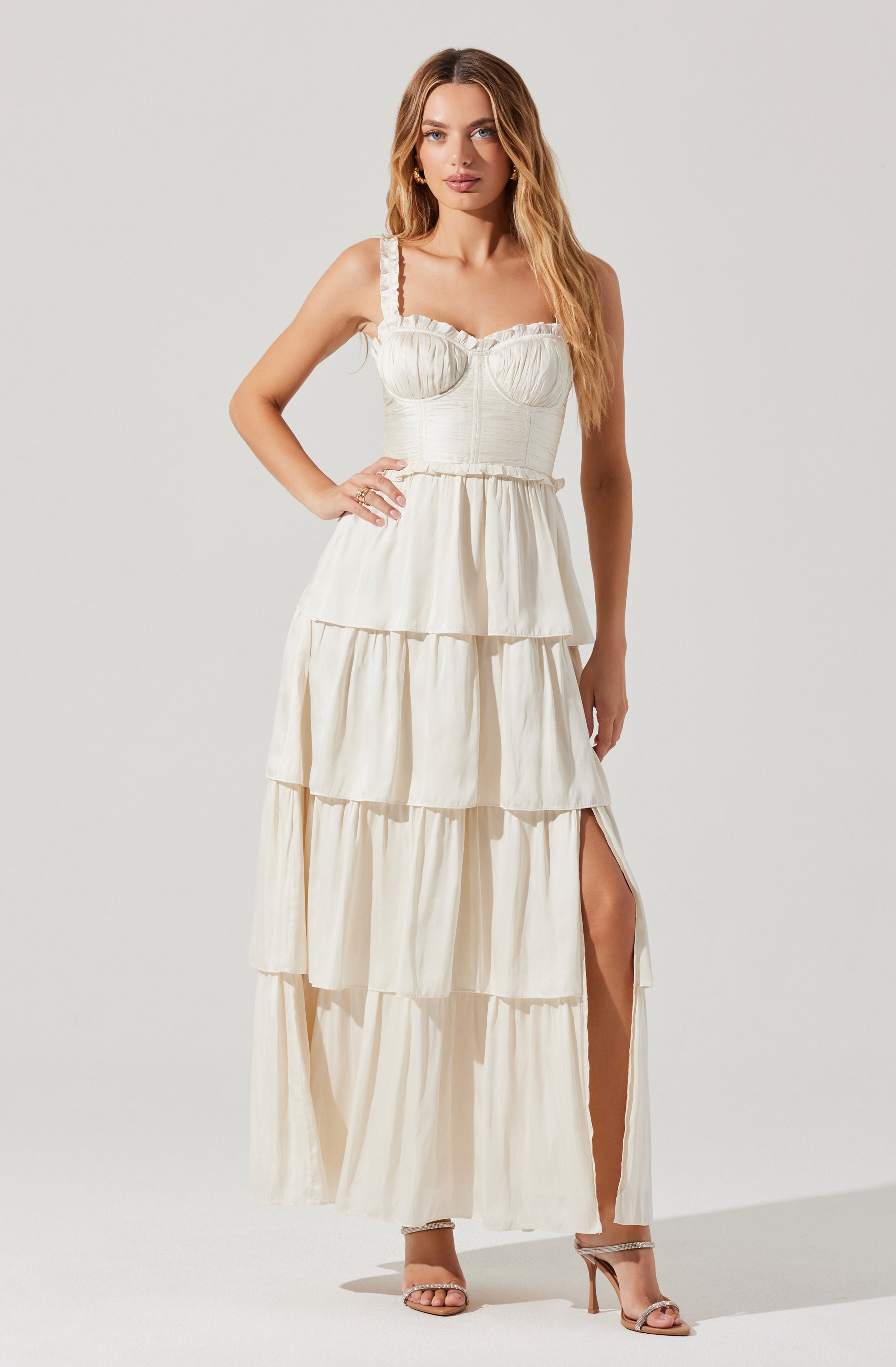 ＊ぬー様＊LUSTER TIERED LAYERED DRESS /AMERI セール】LUSTER TIERED LAYERED DRESS（ドレス）｜Ameri（アメリ
