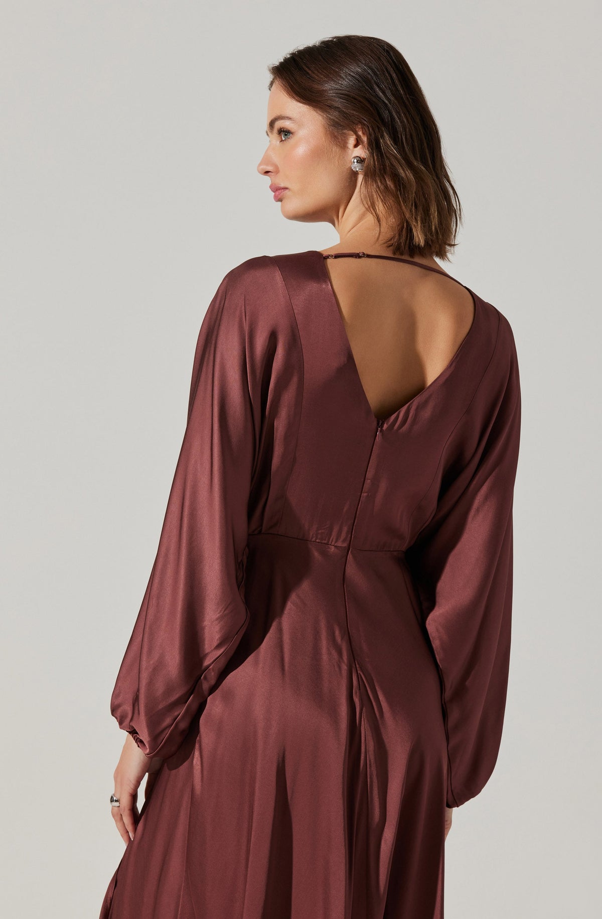 Kimiko V-Neck Midi Dress– ASTR the Label