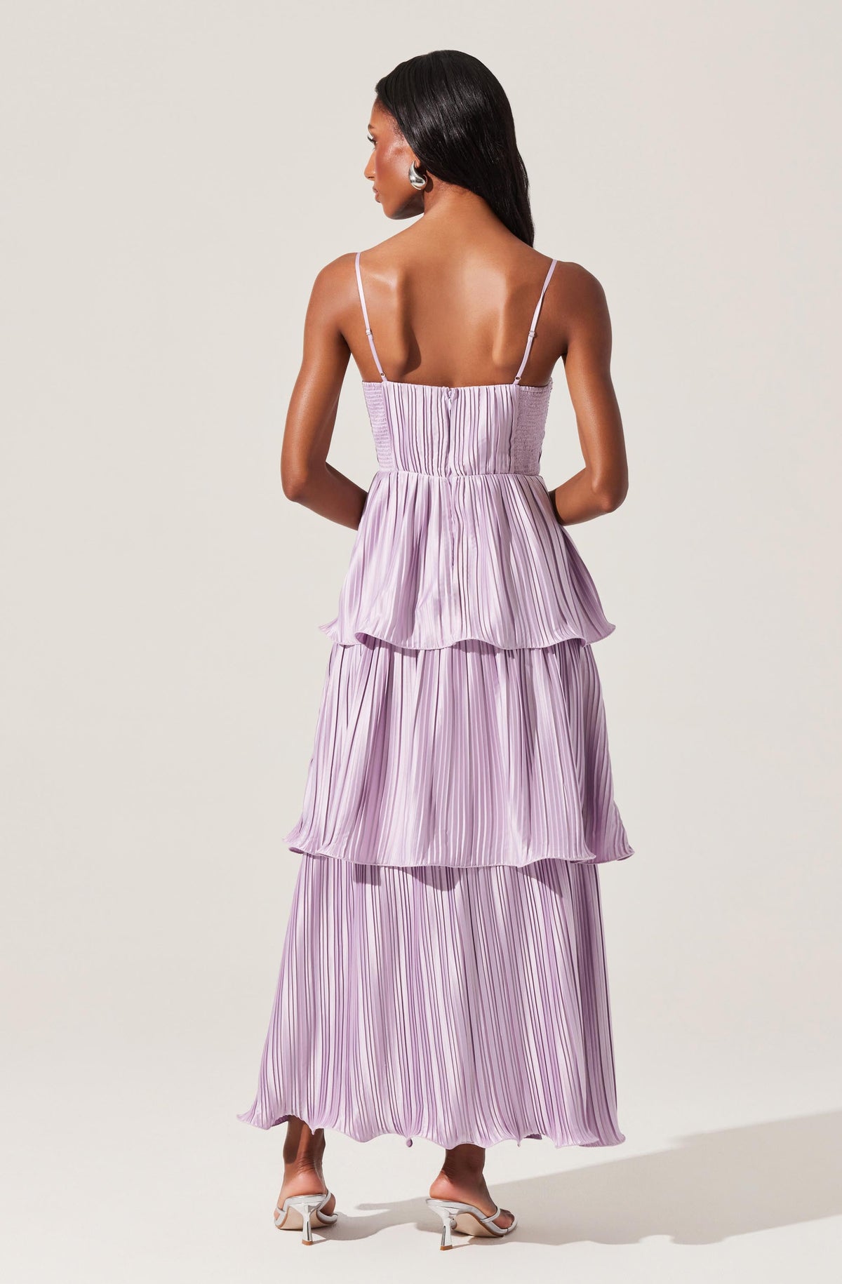 ＊ぬー様＊LUSTER TIERED LAYERED DRESS /AMERI セール】LUSTER TIERED LAYERED DRESS（ドレス）｜Ameri（アメリ