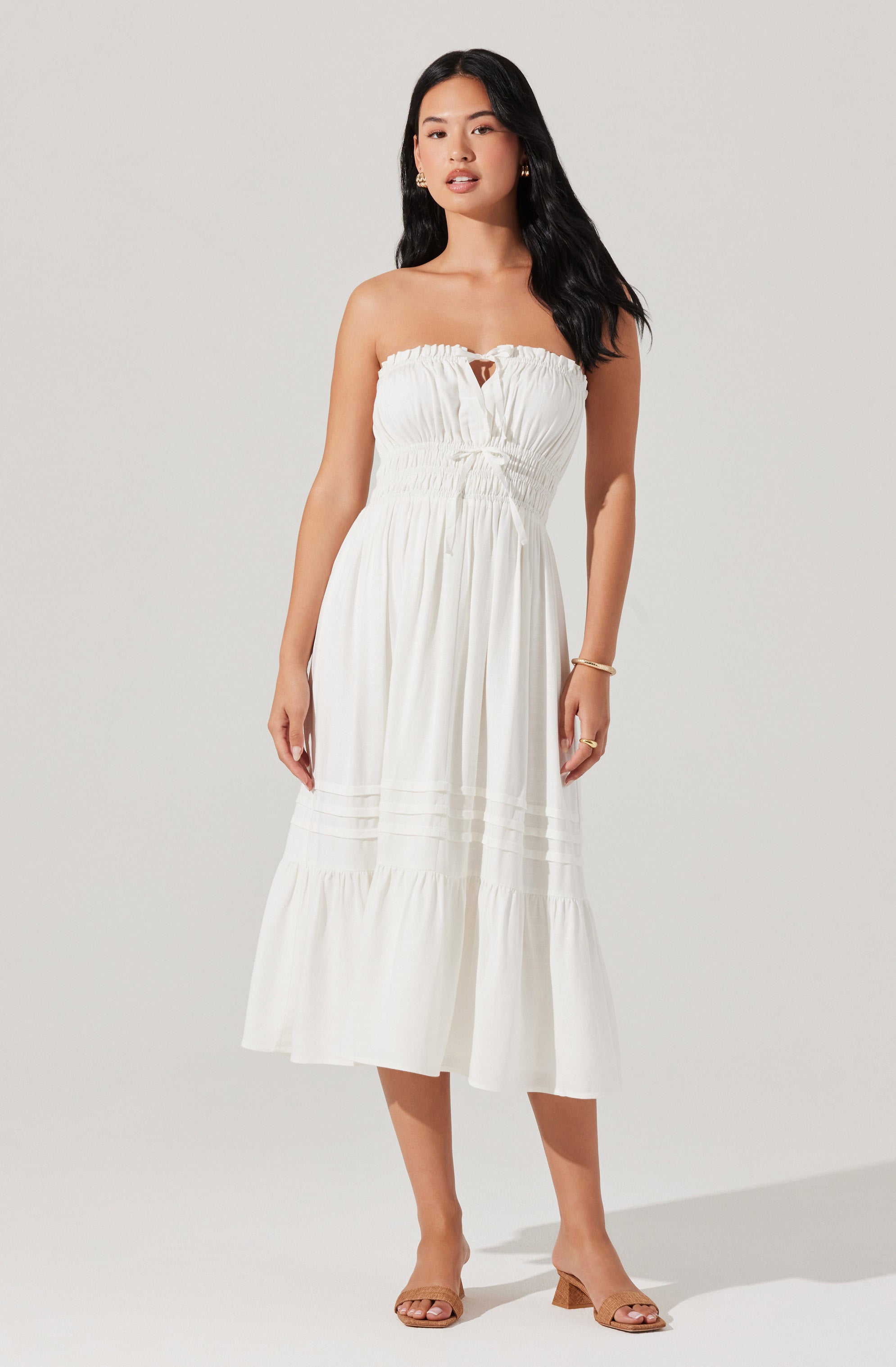 astr the label Aubrie Strapless Smocked Midi Dress