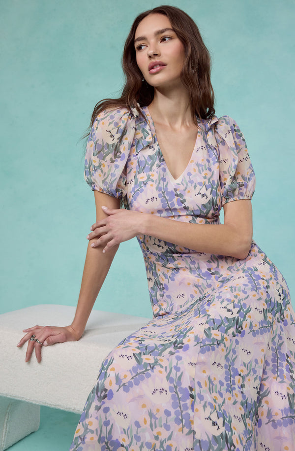 princess polly baby blue dress Autumn Floral Print Women's V-Neck Short Sleeve Dress On Beige Background main image 1