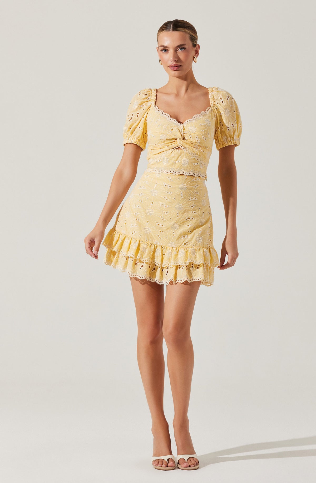 Evelin Eyelet Ruffle Mini Skirt– ASTR the Label