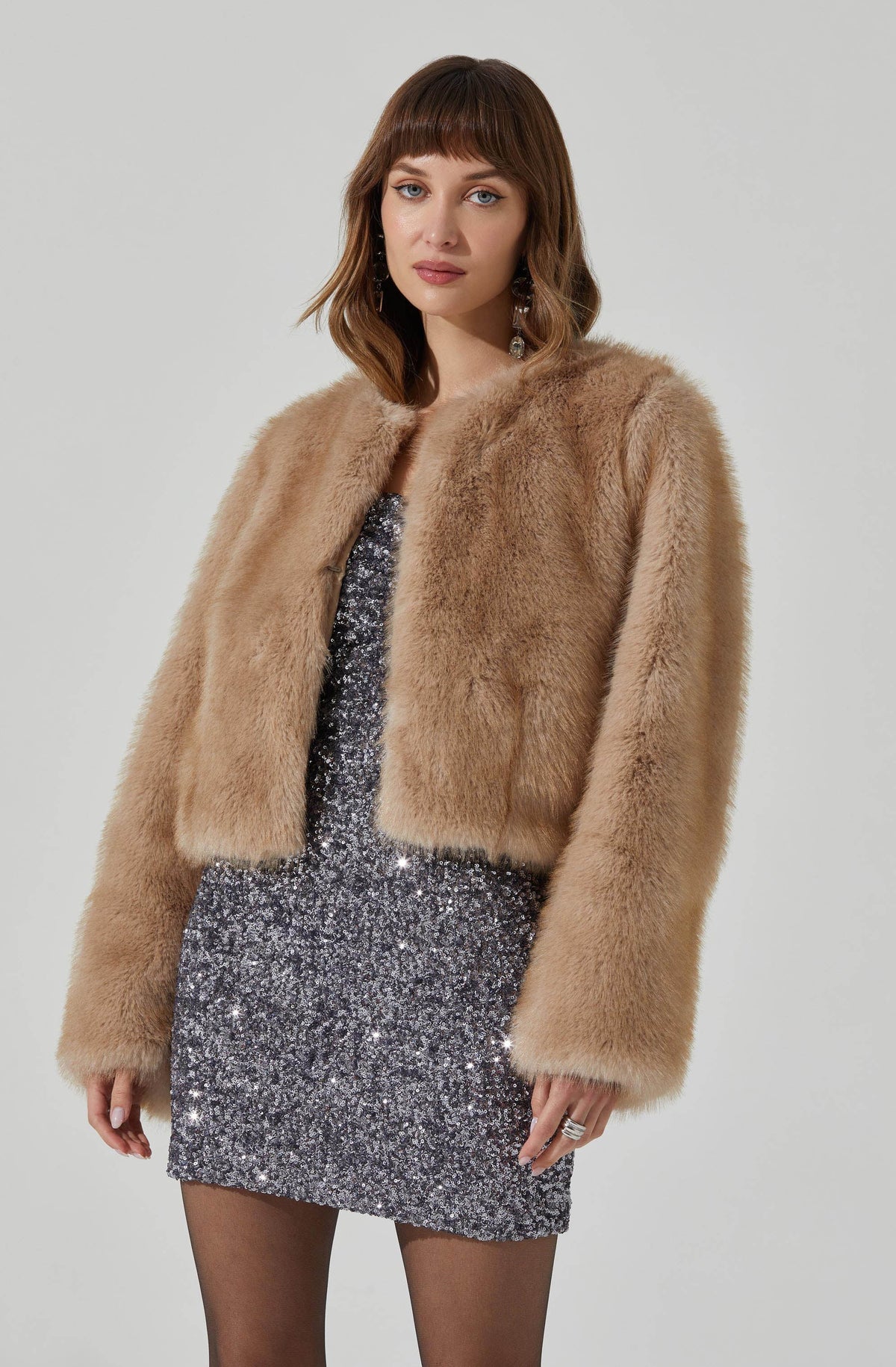 TURWXGSO Women's Faux Fur Long Coat Winter Plush Warm Long Sleeve Lapel Jackets Ladies Casual Solid Color Open Front Fuzzy Fleece Coat Outerwear