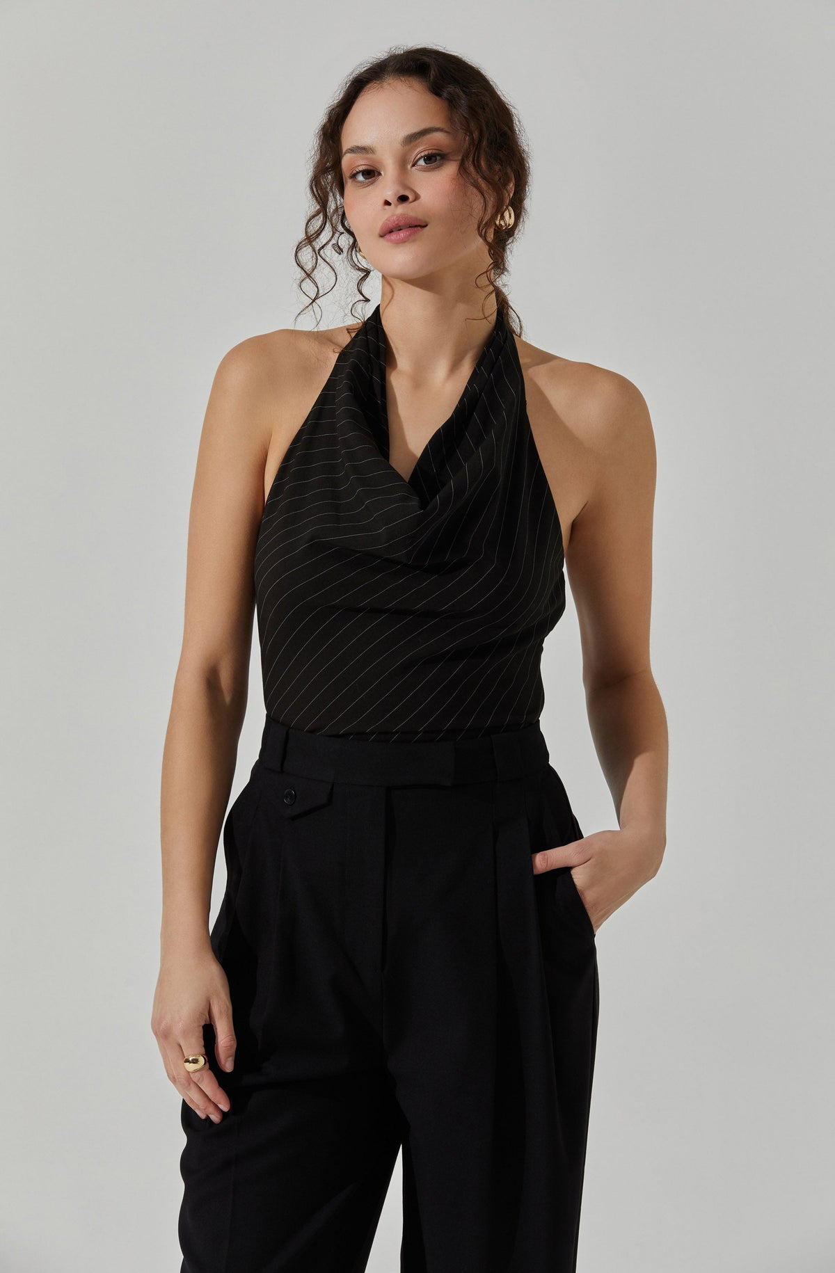 black v neck halter top