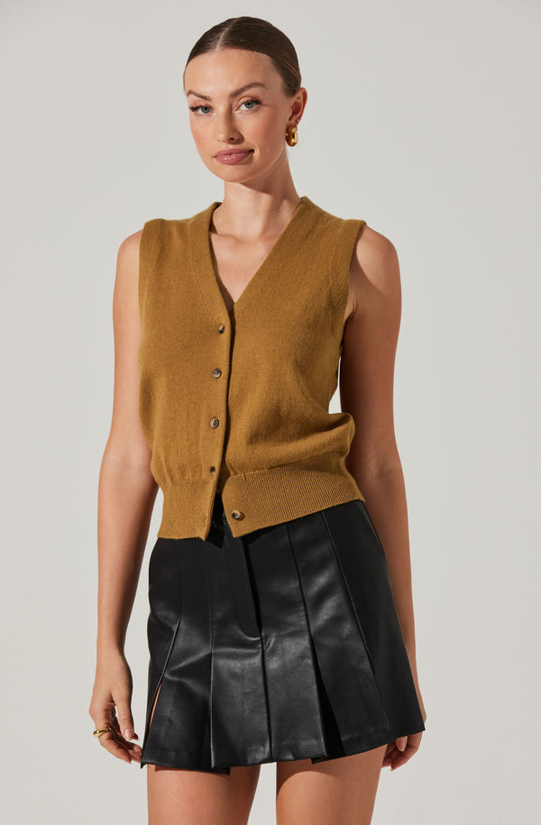 Eira Button-Up Sweater Vest - ASTR the Label