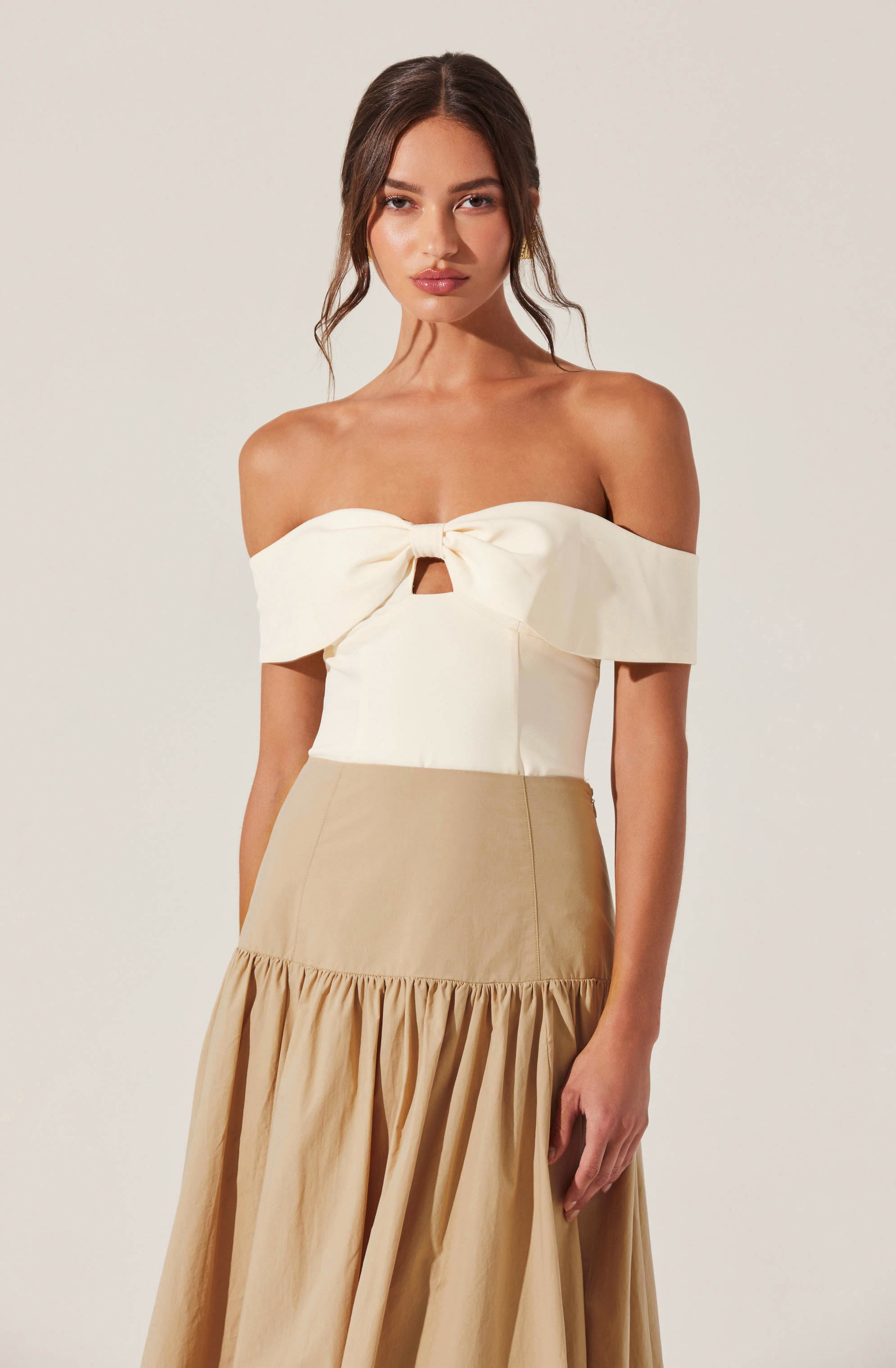 Telayna Off Shoulder Bow Top– ASTR the Label