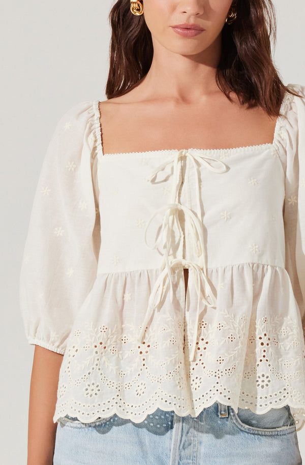 【新品未着用】MEER. AMERICAN SLEEVE FLARE TOP Ezmae Embroidered Tie-Front Top - ASTR the Label