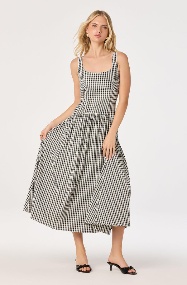 ASTR the Label | Cara Gingham Sleeveless Midi Dress in Black Gingham