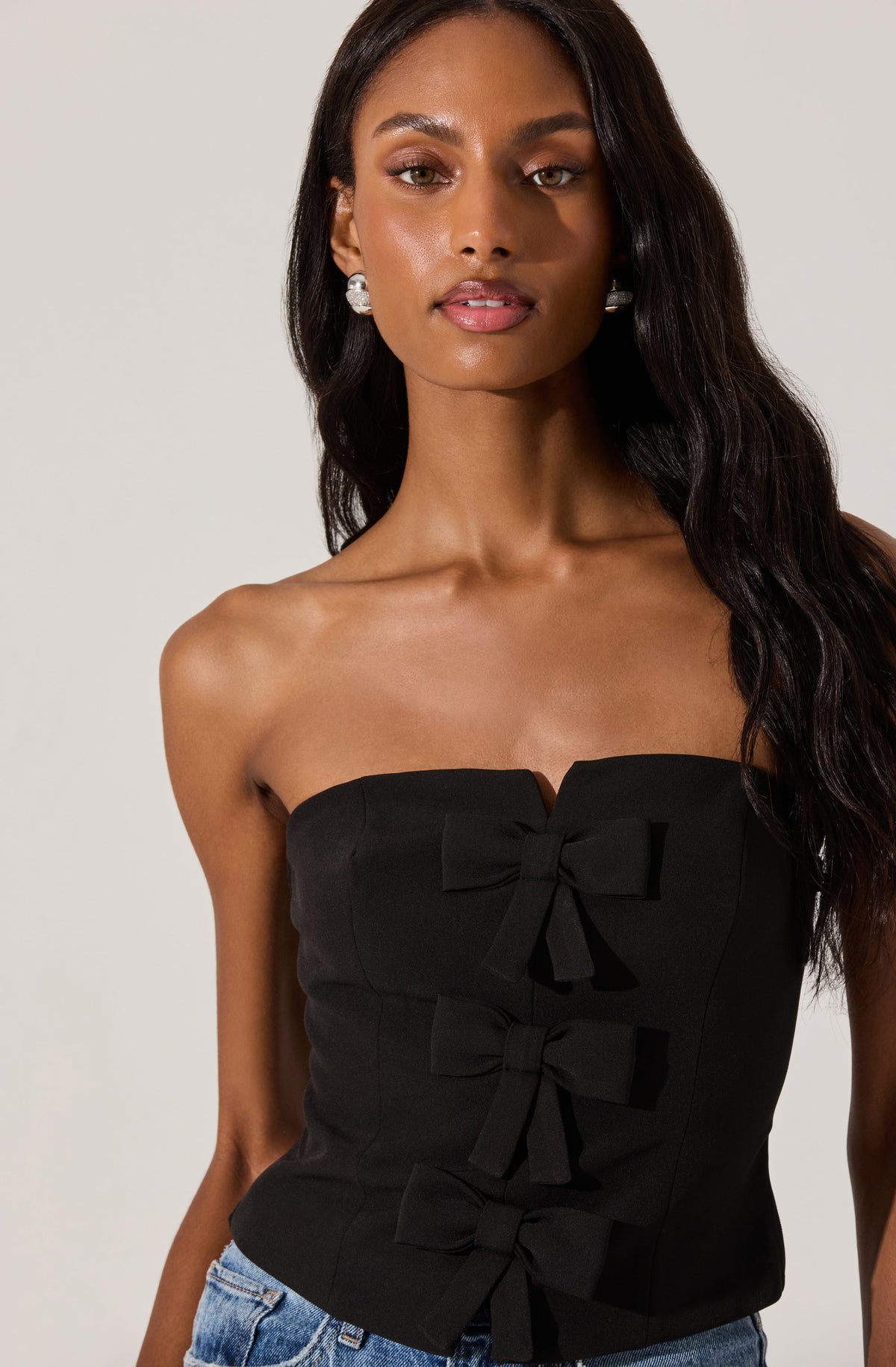 black bustier top strapless