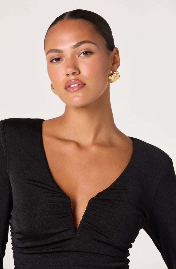 astr the label ruched long sleeve dress V-Neck Long Sleeve Ruched Top