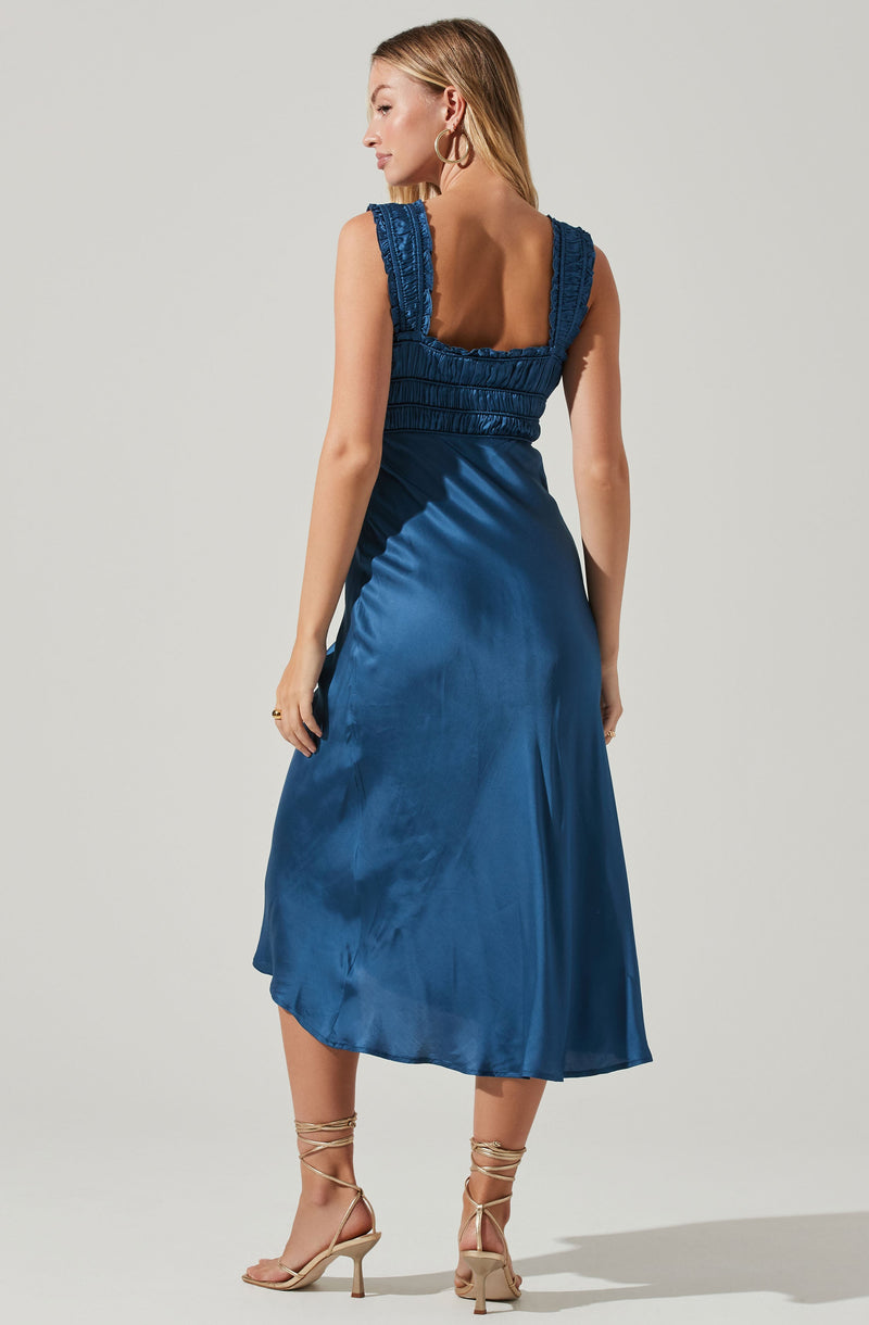 Blue Sweetheart Neck Sheath Dress - This sheath dress has a fun, Bohemian aspect to it that's extremely appealing. It comes with an enticing sweetheart neckline. Turn your style up a notch by pairing this gorgeous piece with a contrasting blazer and a pair of pumps.