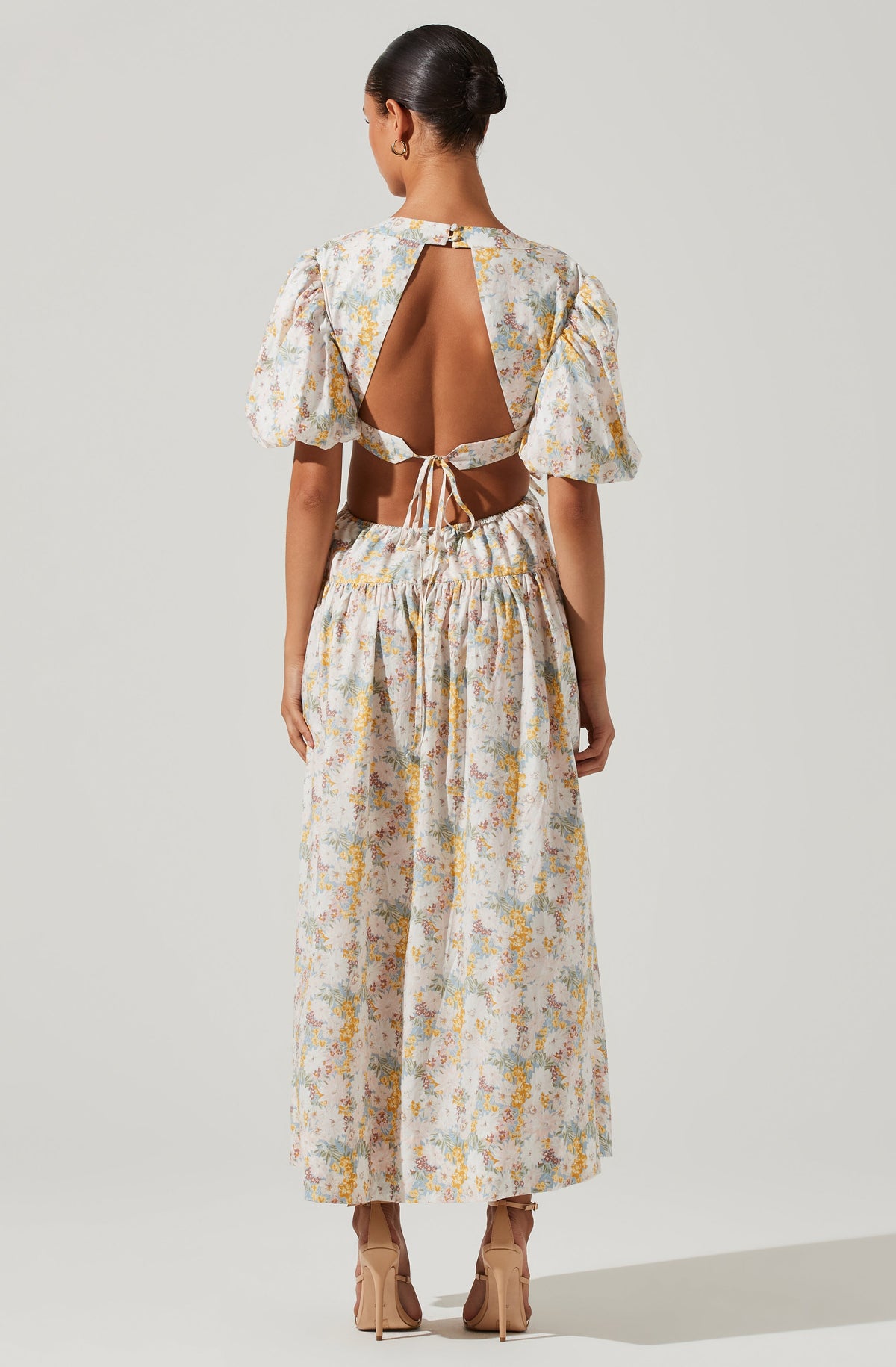 Shelby Floral Puff Sleeve Open Back Maxi Dress – ASTR The Label