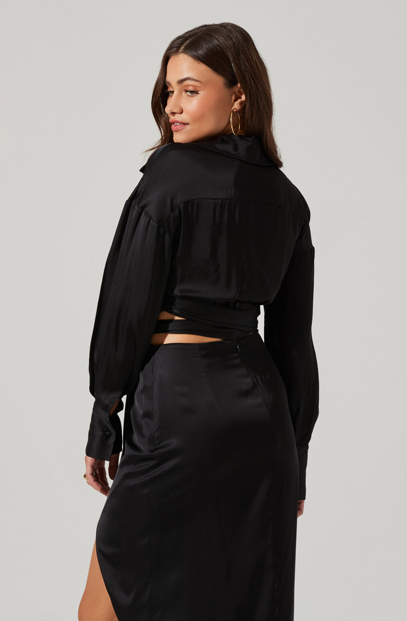 Black Split Neck Crop Blouses/Bralette - This is an outfit that easily goes from morning coffee to post-work happy hour. It lays emphasis on a neckline that works well with the silhouette.
