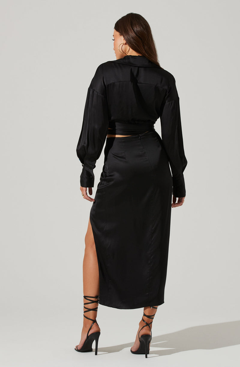Black Split Neck Crop Blouses/Bralette - This is an outfit that easily goes from morning coffee to post-work happy hour. It lays emphasis on a neckline that works well with the silhouette.