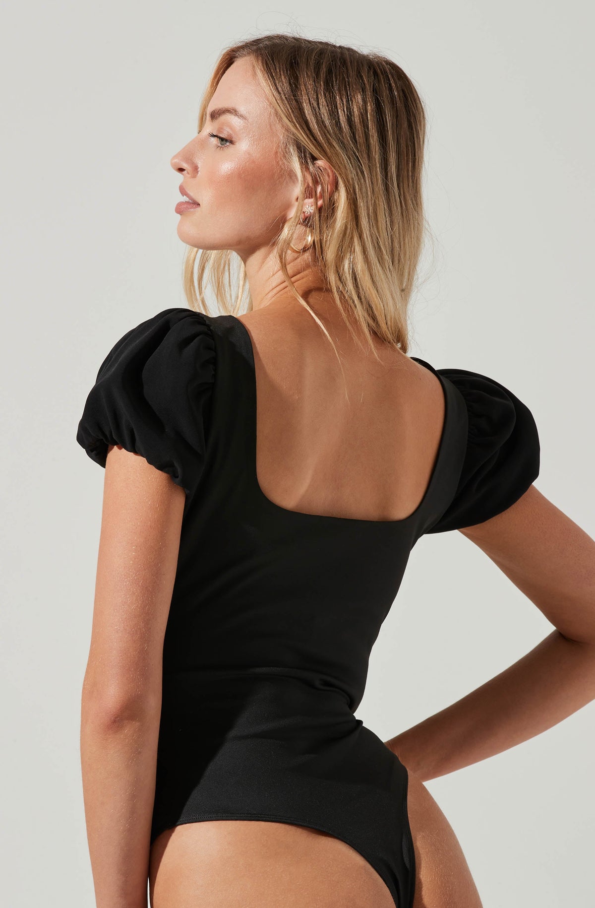 Lunar Black Long Sleeve Bodysuit – Beginning Boutique